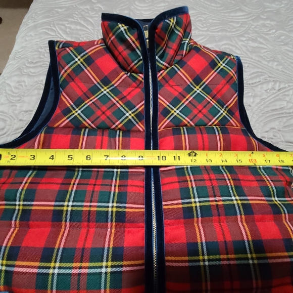 J. Crew Tartan Mountain Puffer Vest .Never worn - Picture 15 of 15